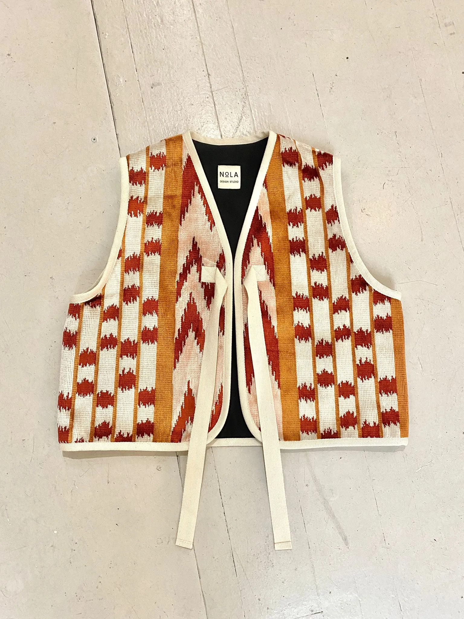 Autumn Warwick Vest in Patterned Velvet