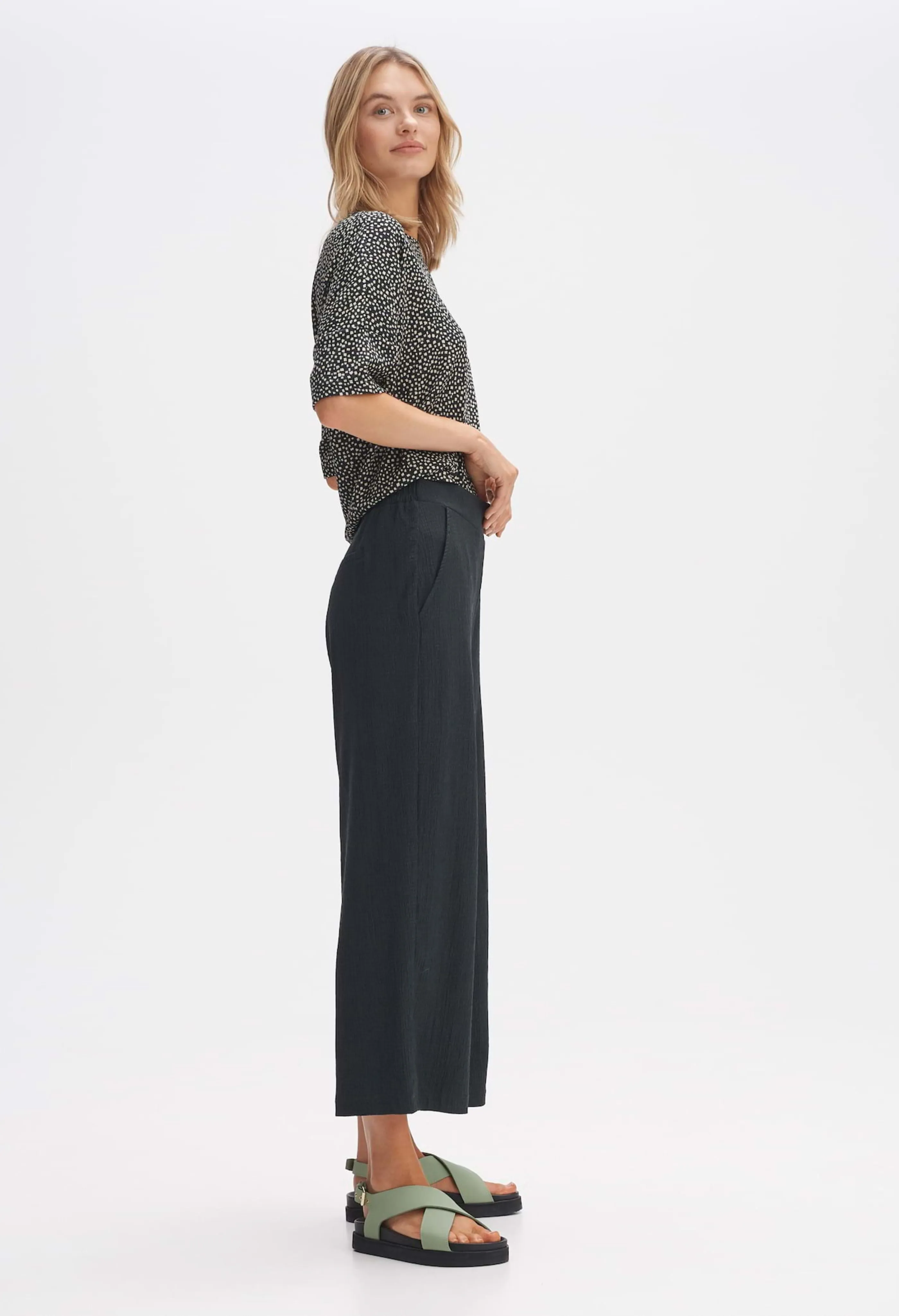 Meltiko Wide Cropped Culottes with Structure